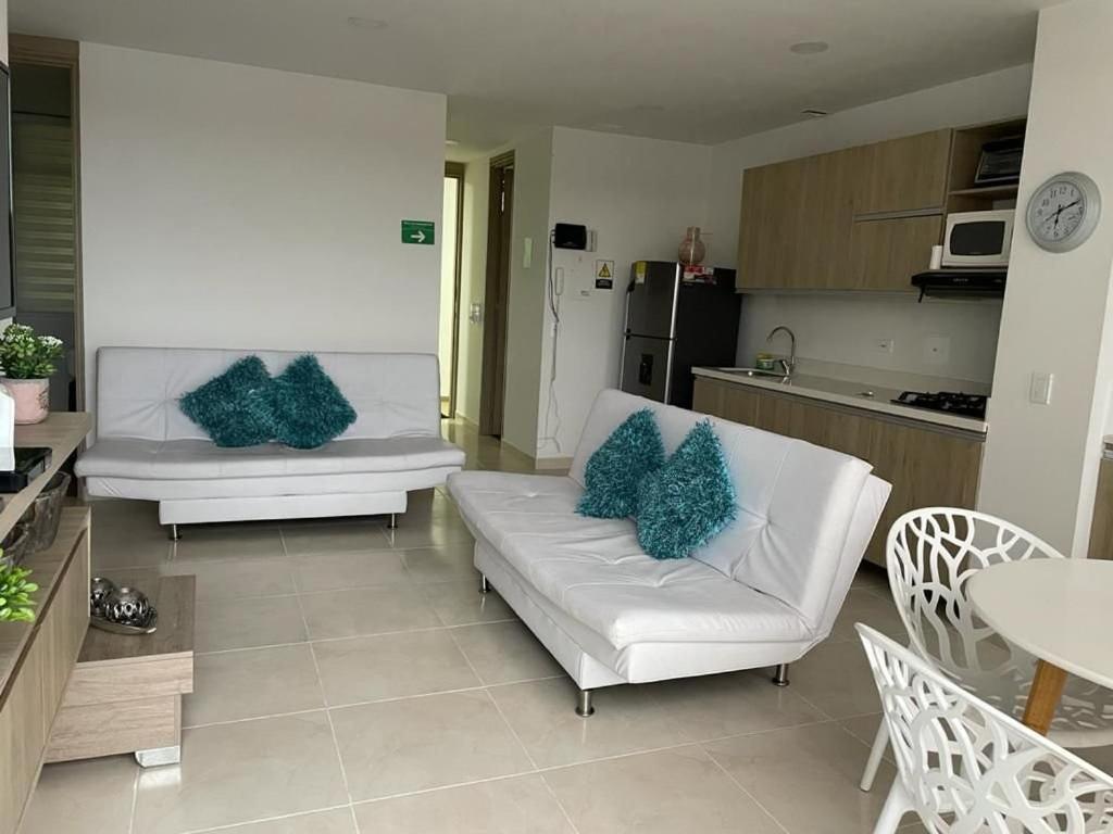 Apartamentos San Jose Vistal Al Lago, Cerca Del Parque. Guatape. Екстер'єр фото